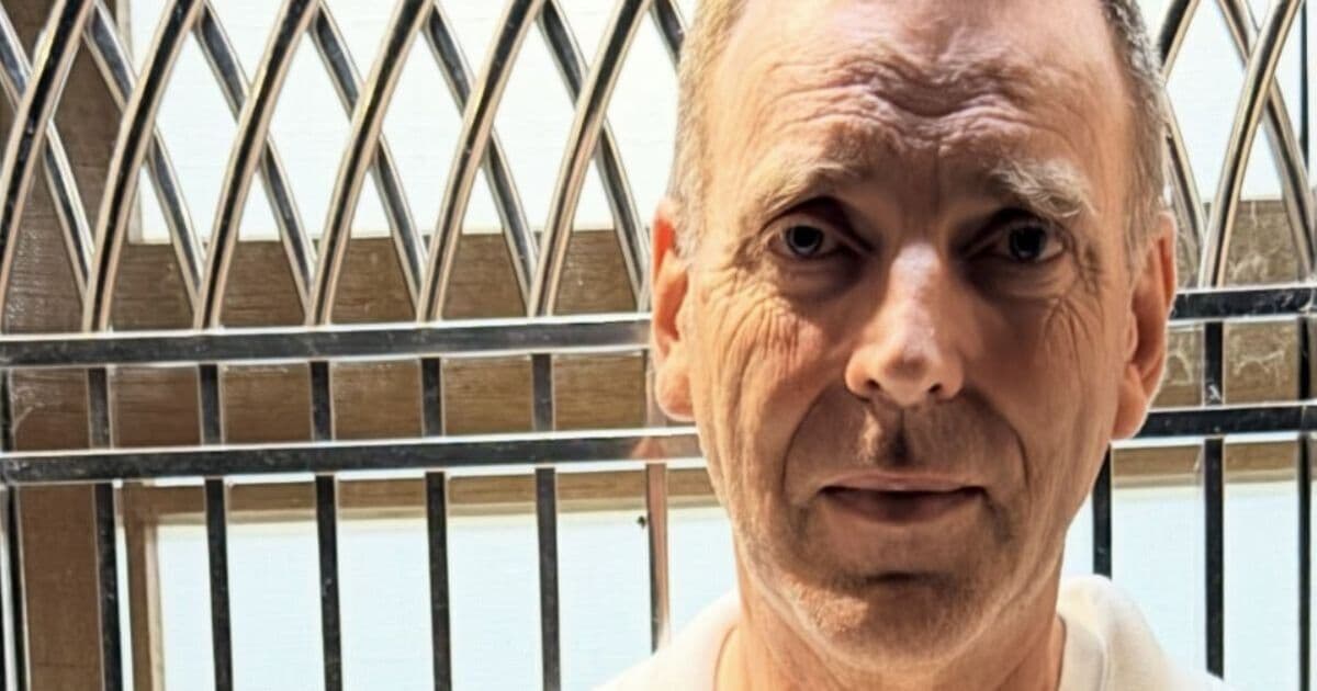 New Zealander legally added 2,253 names and broke identity systems