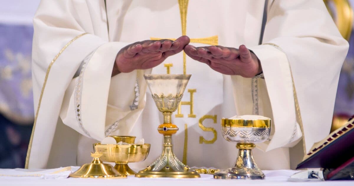 Thumbnail for Pope Leo XIII's Cocaine-Laced Wine Endorsement Sparks Curiosity