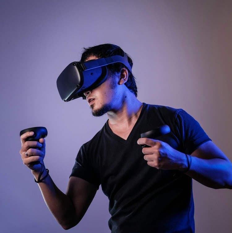 Thumbnail for VR Video Game Trains Eyesight, 10 Gamers Stun Kwansei Researchers